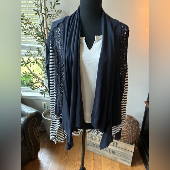 ANTHROPOLOGIE HAZEL CARDIGAN Lace Waterfall Front Long Sleeved Blue Striped sz L - Picture 1 of 5
